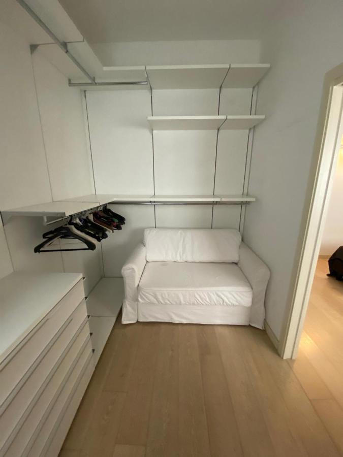 Lovely Apartment In The New Porta Nuova Area Milão Exterior foto
