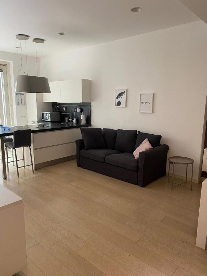 Lovely Apartment In The New Porta Nuova Area Milão Exterior foto